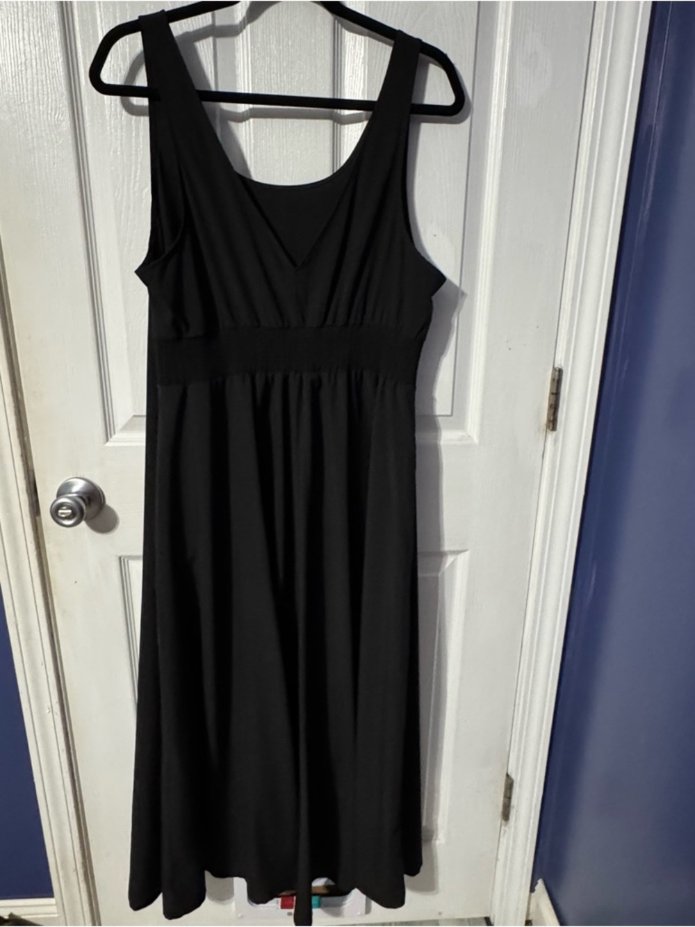 torrid Black Sleeveless Scoop-Neck Maxi Dress - Picture 5 of 8